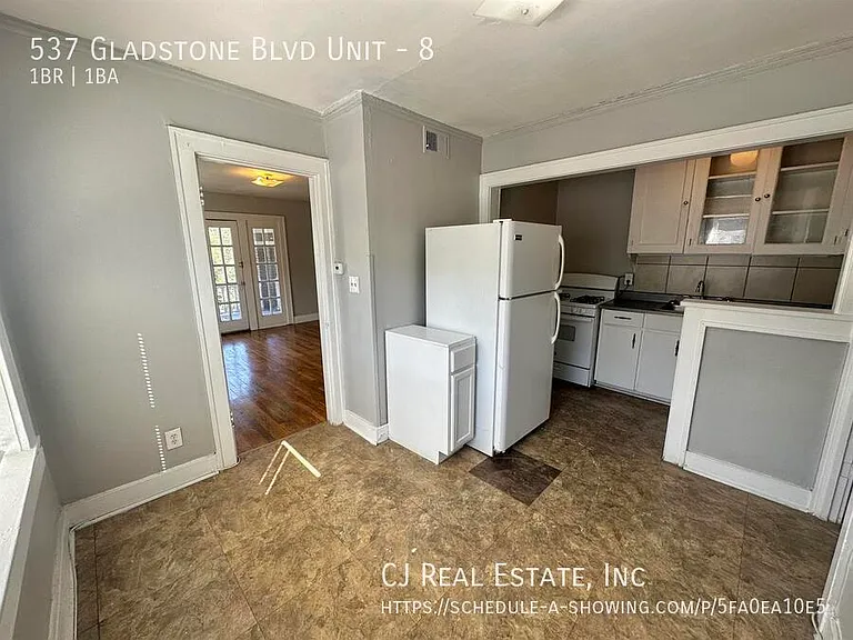537 Gladstone Blvd #8 — Photo 6