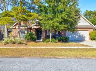 107 Mango Ln, Freeport, FL 32439