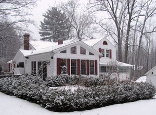 1 Bellows Ln, Woodstock, NY 12498