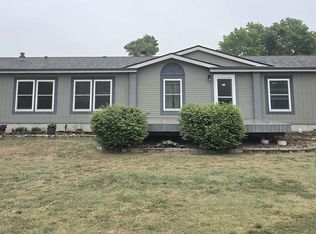402 Linda Ln, Hays, KS 67601