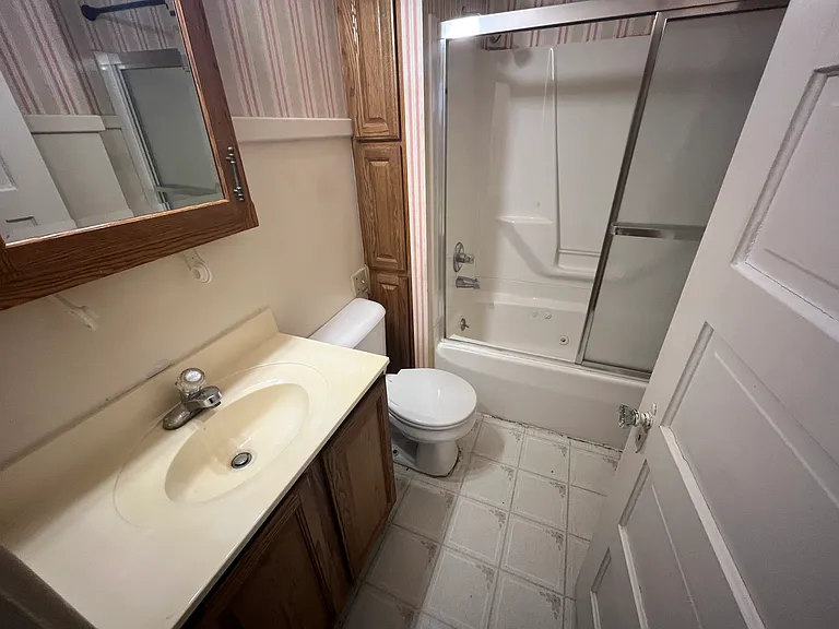 602 W Loucks Ave — Photo 14