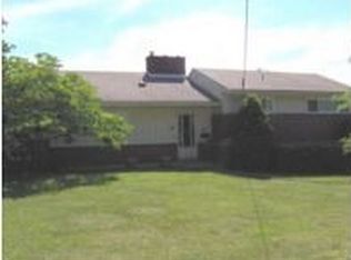 205 Howard Dr, Pittsburgh, PA 15241