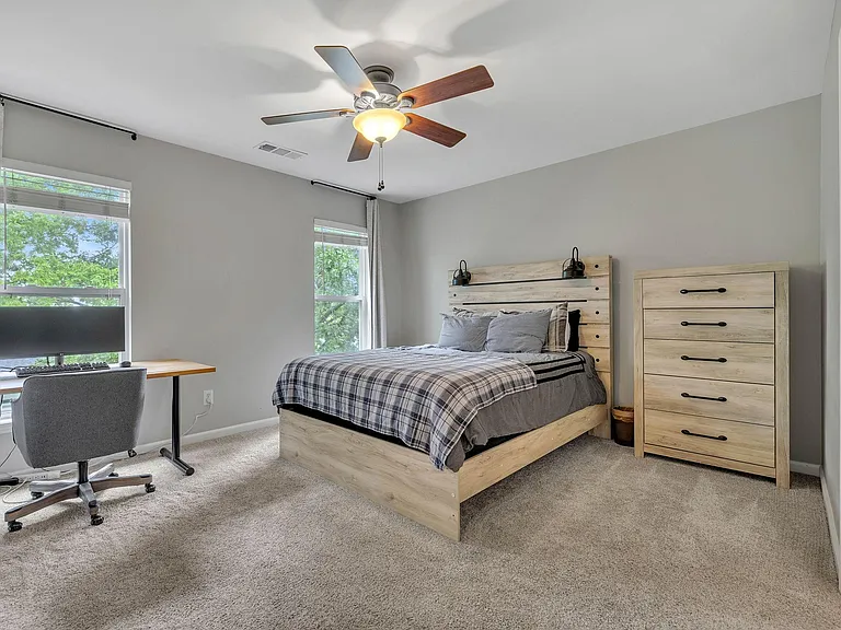 407 Normandy Cir — Photo 28