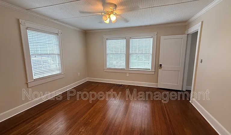 142 Oak Ave — Photo 14