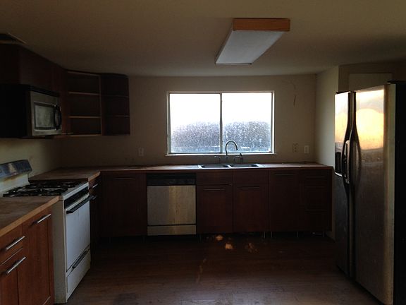 5th image of 268 W Mayfield Blvd