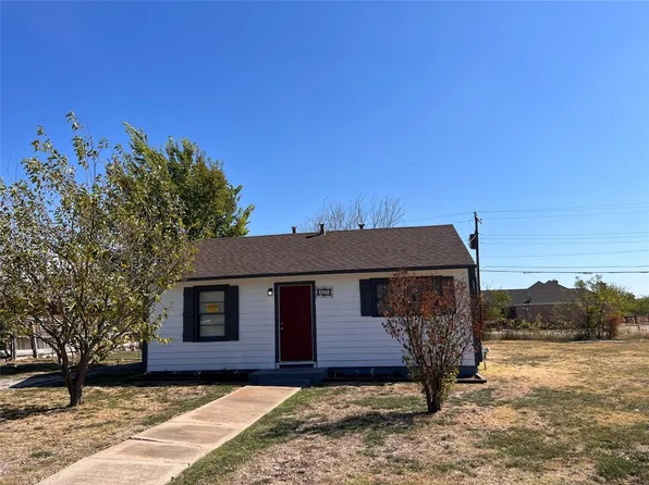 125 Collins Ct, Blue Mound, TX 76131