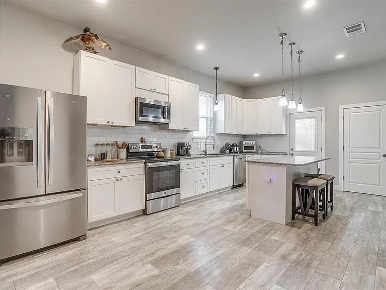 2905 S Jennings Ave — Photo 56