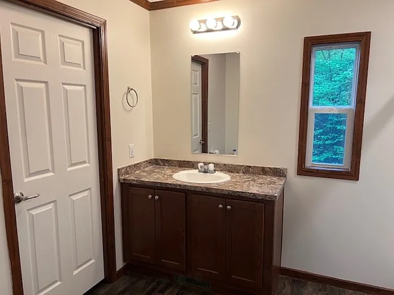Apple Creek — Photo 21