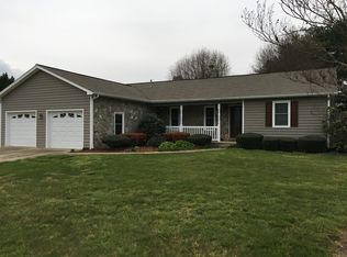 1102 Springfield Ct, Lenoir, NC 28645