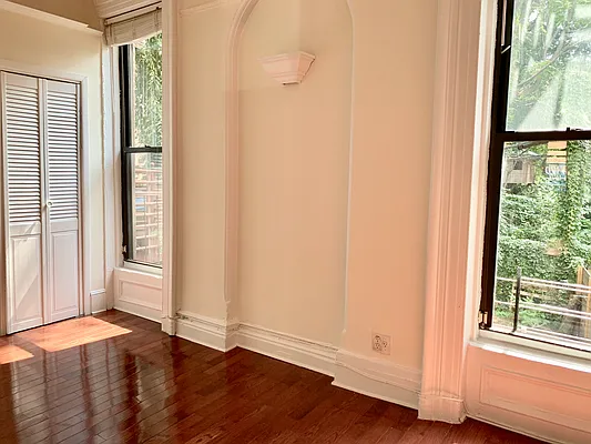 Rented by A P Realty Group NY LTD | media 15