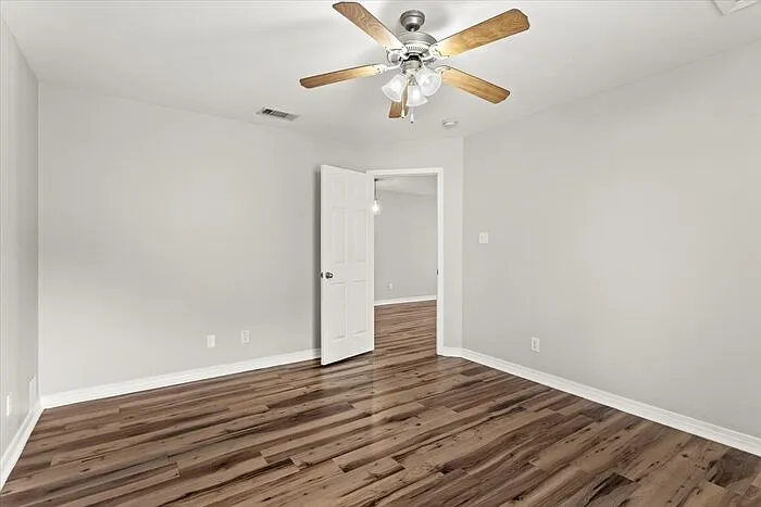 5467 Quail Creek Cir — Photo 15