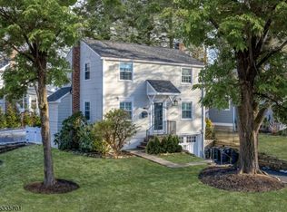 30 Roosevelt Ave, Chatham, NJ 07928