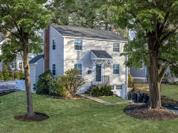 30 Roosevelt Ave, Chatham Boro, NJ 07928