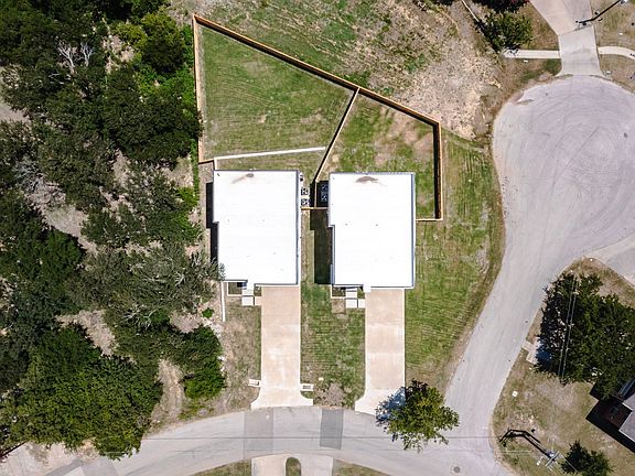 3rd image of 4601 Willow Ct