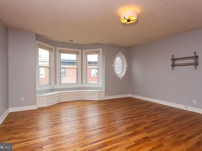 1728 Mount Vernon St #4 — Photo 3