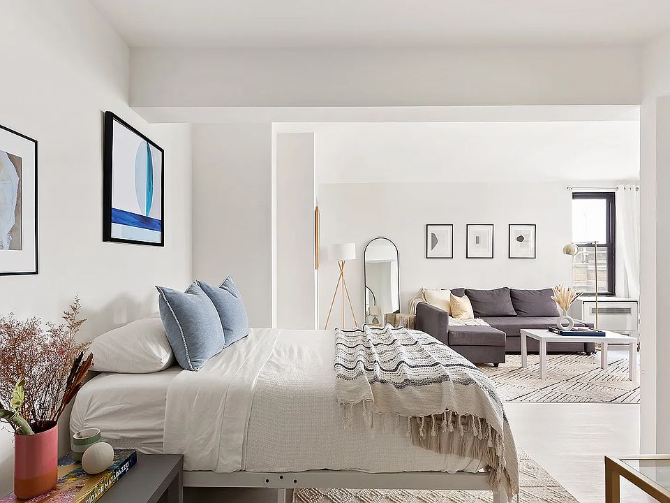 1st image of 305 E 72nd St #2A