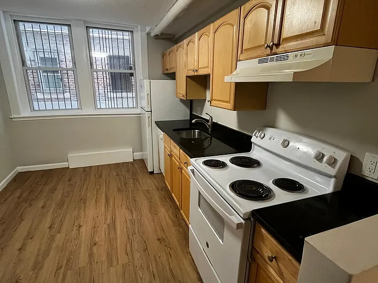 38 Hemenway St #51A — Photo 2