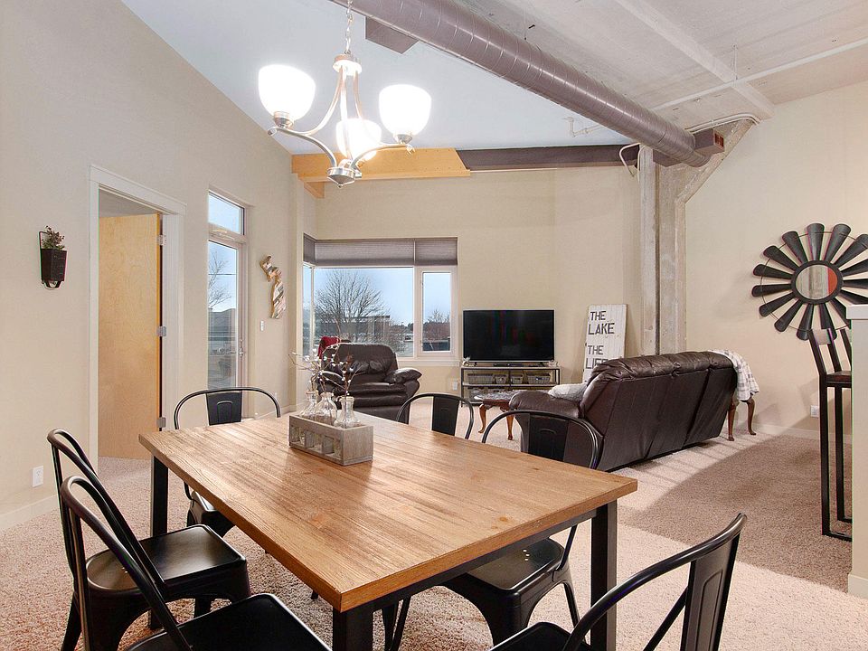 1st image of 105 W Danaher St #20