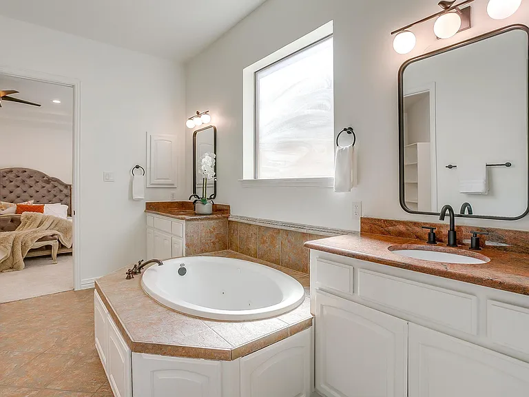 8201 Choctaw Ln — Photo 23