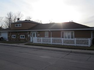 1802 W 1st St, North Platte, NE 69101
