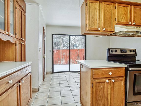 5th image of 3052 W Girard Ave