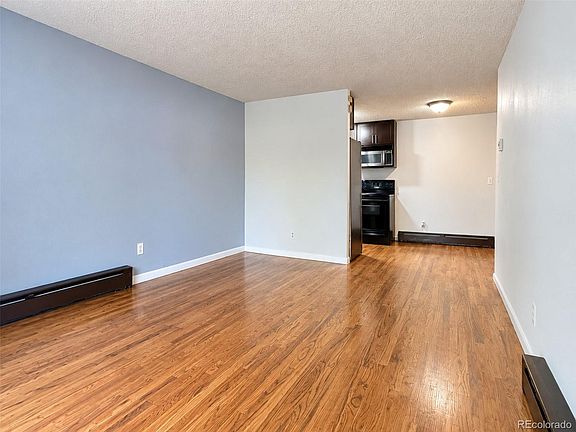 5th image of 1410 York Street #16