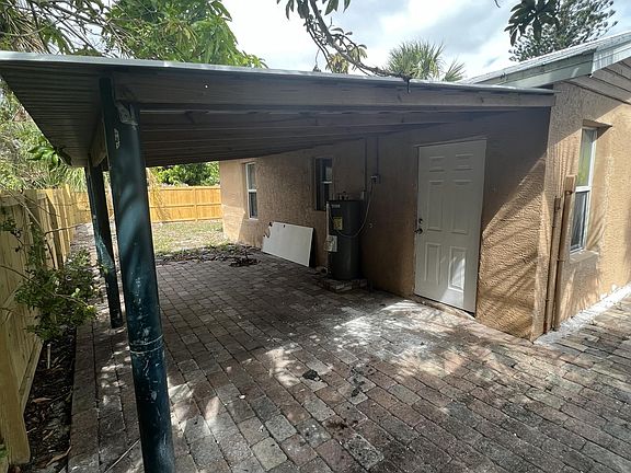 4th image of 3042 Douglas Ave #58