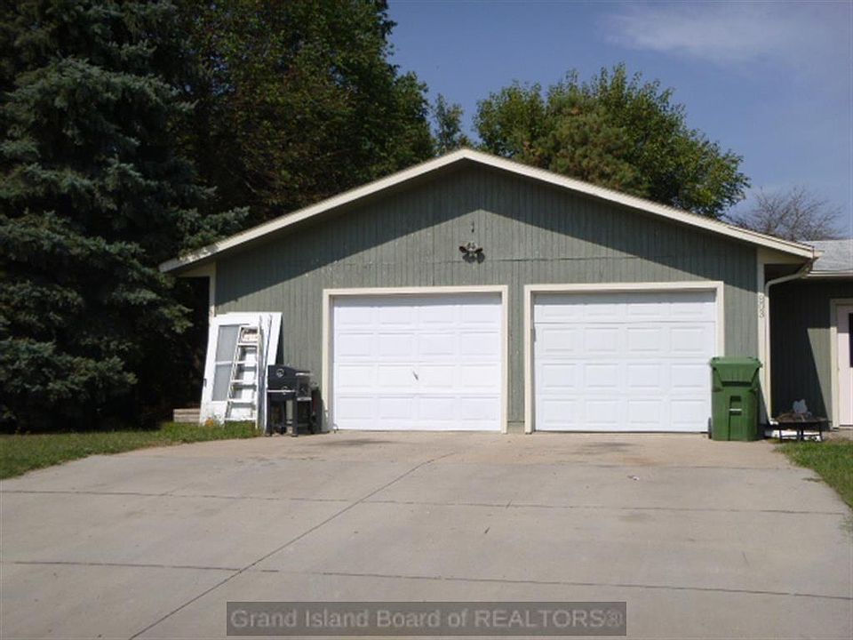 2nd image of 803 B St