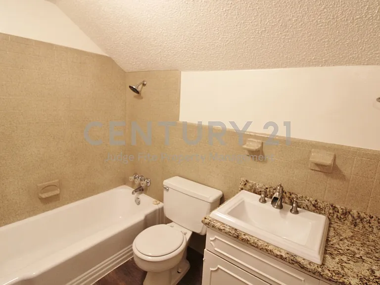 900 Valley Ridge Dr — Photo 15