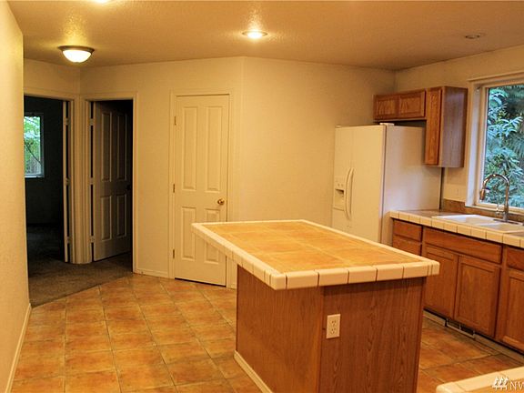 2nd image of 22002 N Clear Lake Blvd SE