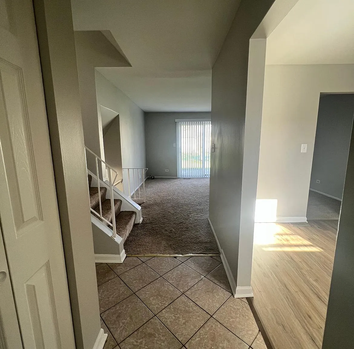 3 bed, 1.5 bath, 2000 sqft, $2,660 — Photo 2