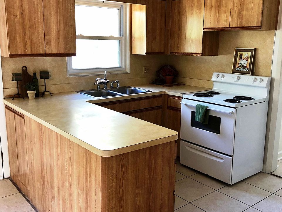 1st image of 940 4th Ave NW #Home