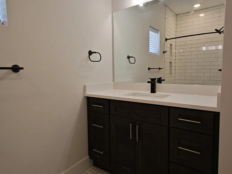 1805 Duncan Ave — Photo 25