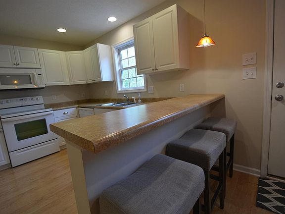 5th image of 4903 Sycamore Pl