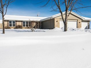 511 Merilot Dr, Roscoe, IL 61073