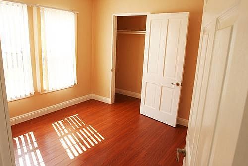 4th image of 1247 W 93rd St