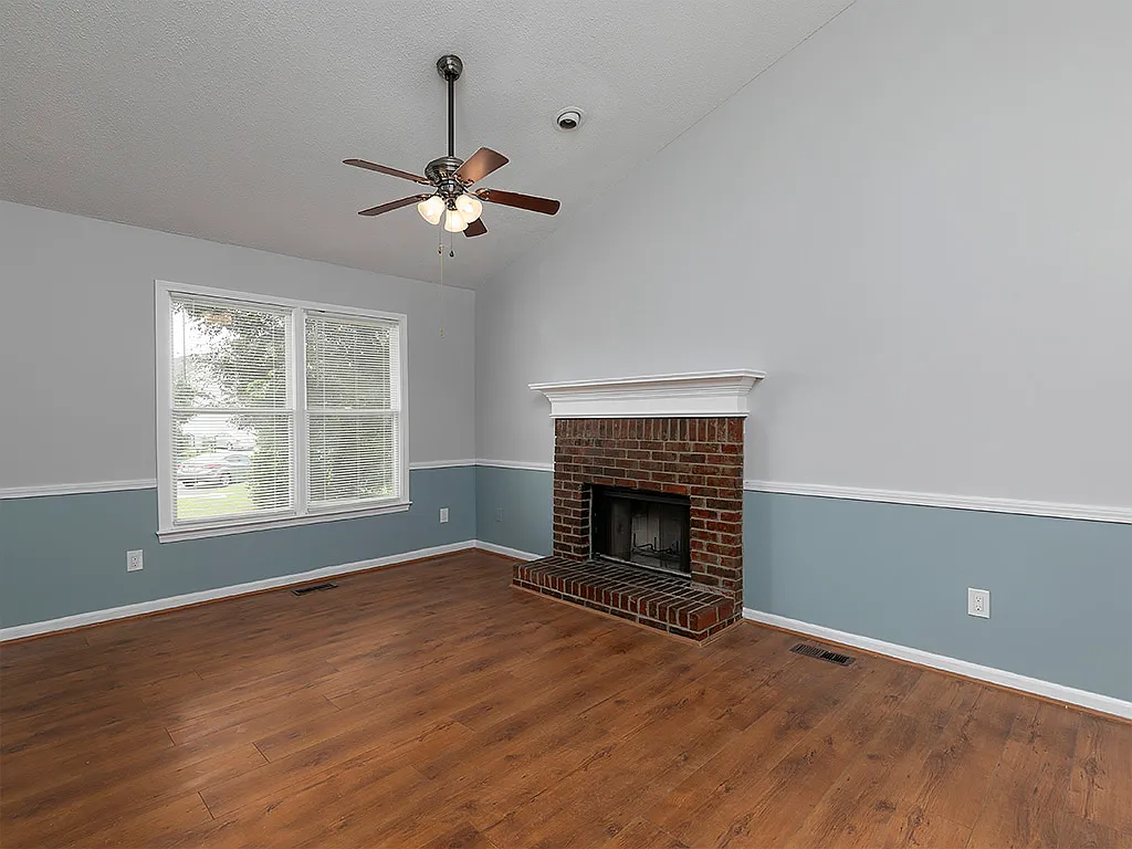 16 Huntcliff Dr — Photo 4