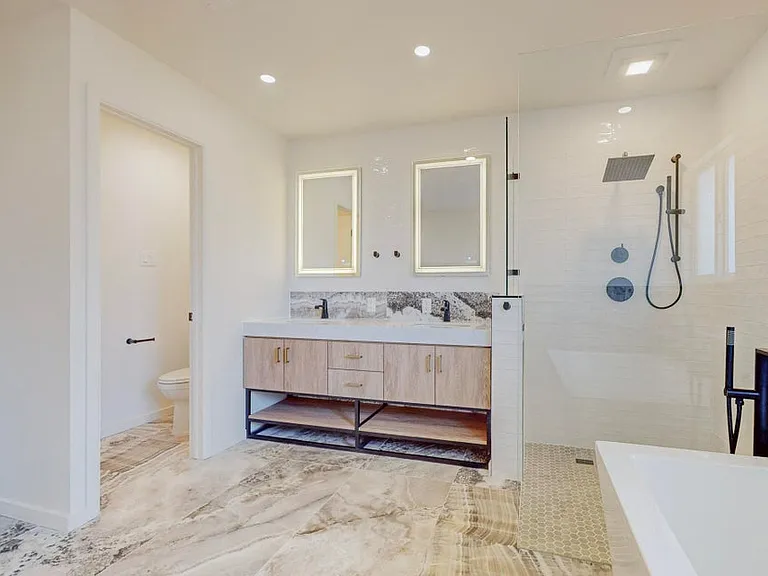 8005 Pickard Ave NE — Photo 21