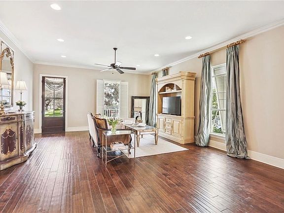 4th image of 6160 Milne Blvd