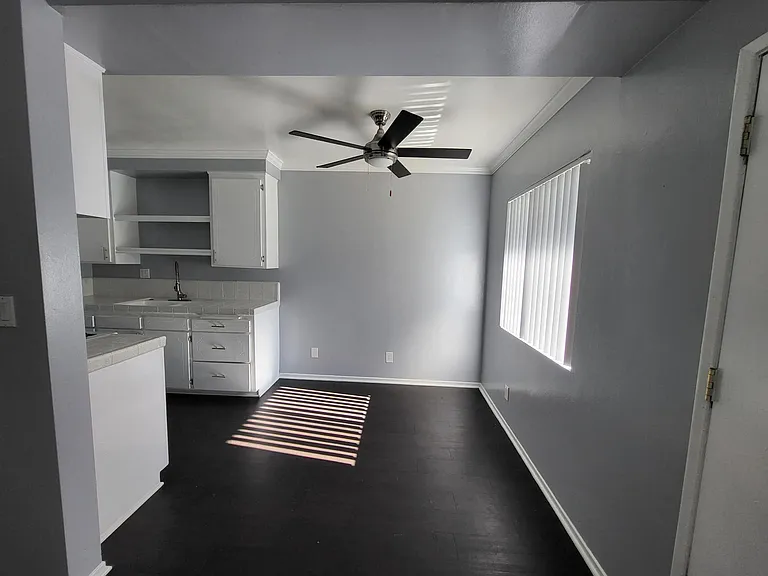 12022 Birch Ave — Photo 29