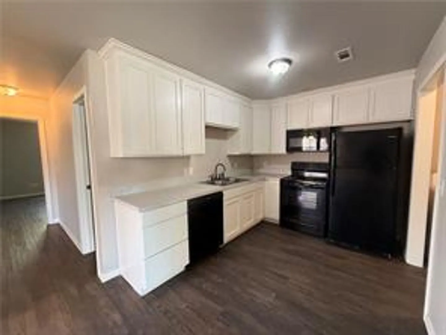 670 - 672 Martha — Photo 4