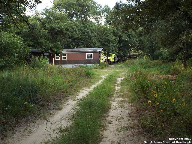 1st image of 106 Shady Oaks Dr
