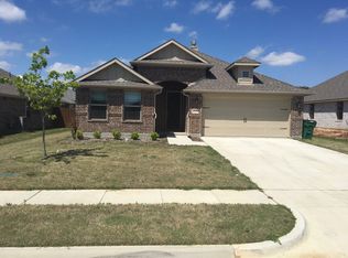 3005 Cliffview Dr, Sanger, TX 76266