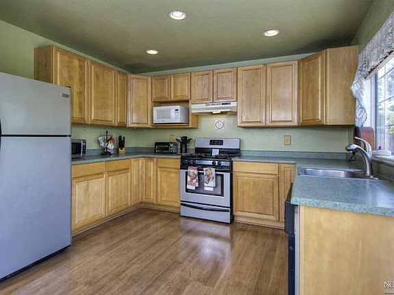 4th image of 8503 Loretto Ave