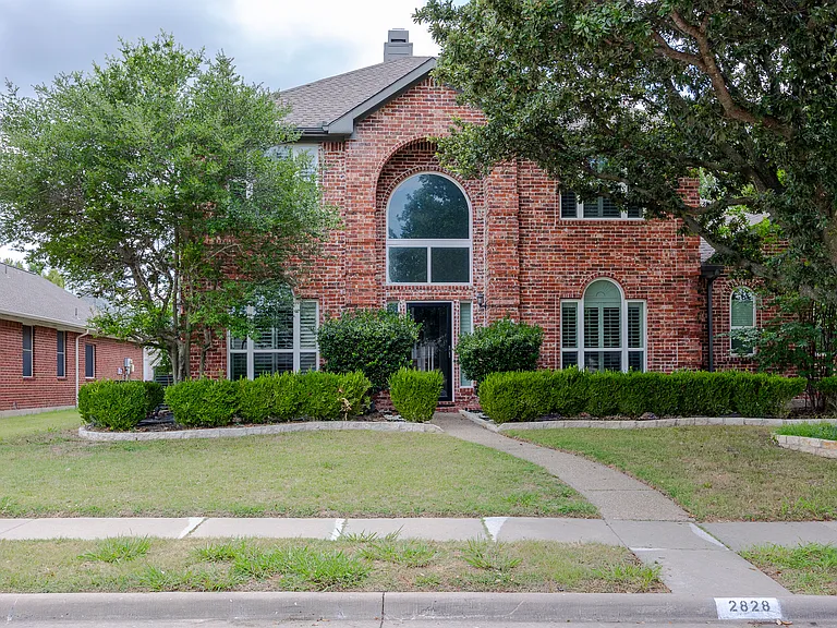 2828 Royal Troon Dr — Photo 1