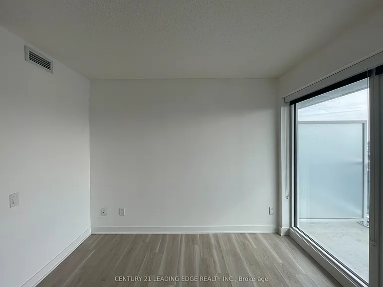17 Bathurst St #1502 — Photo 7