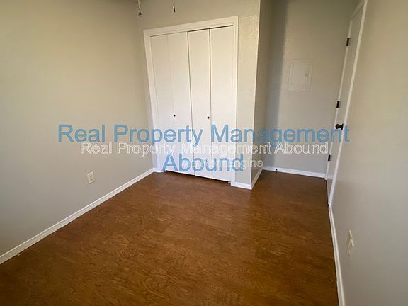 4th image of 101 E Broadway St APT 3