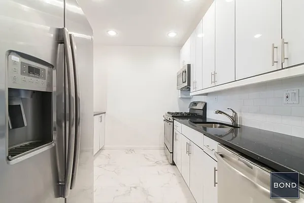 Rented by Bond New York | media 18