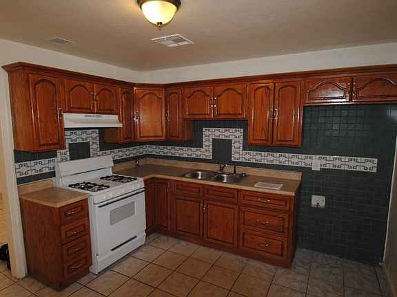 2nd image of 4405 N 28th Dr