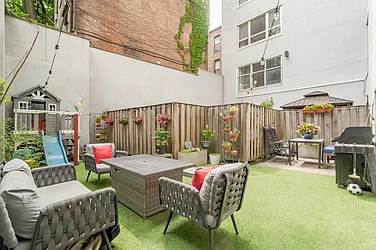 560 Carroll Street, #1D